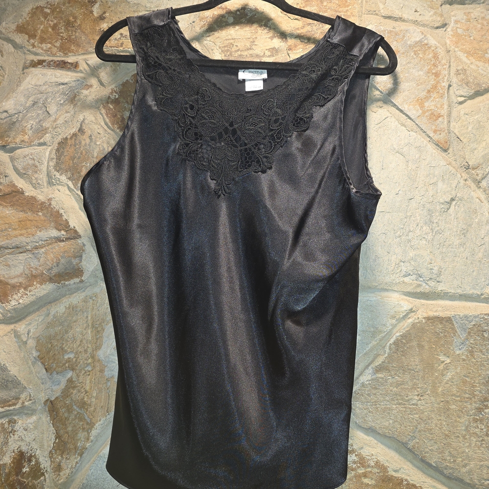 Chic Black Lace-Trimmed Sleeveless Blouse